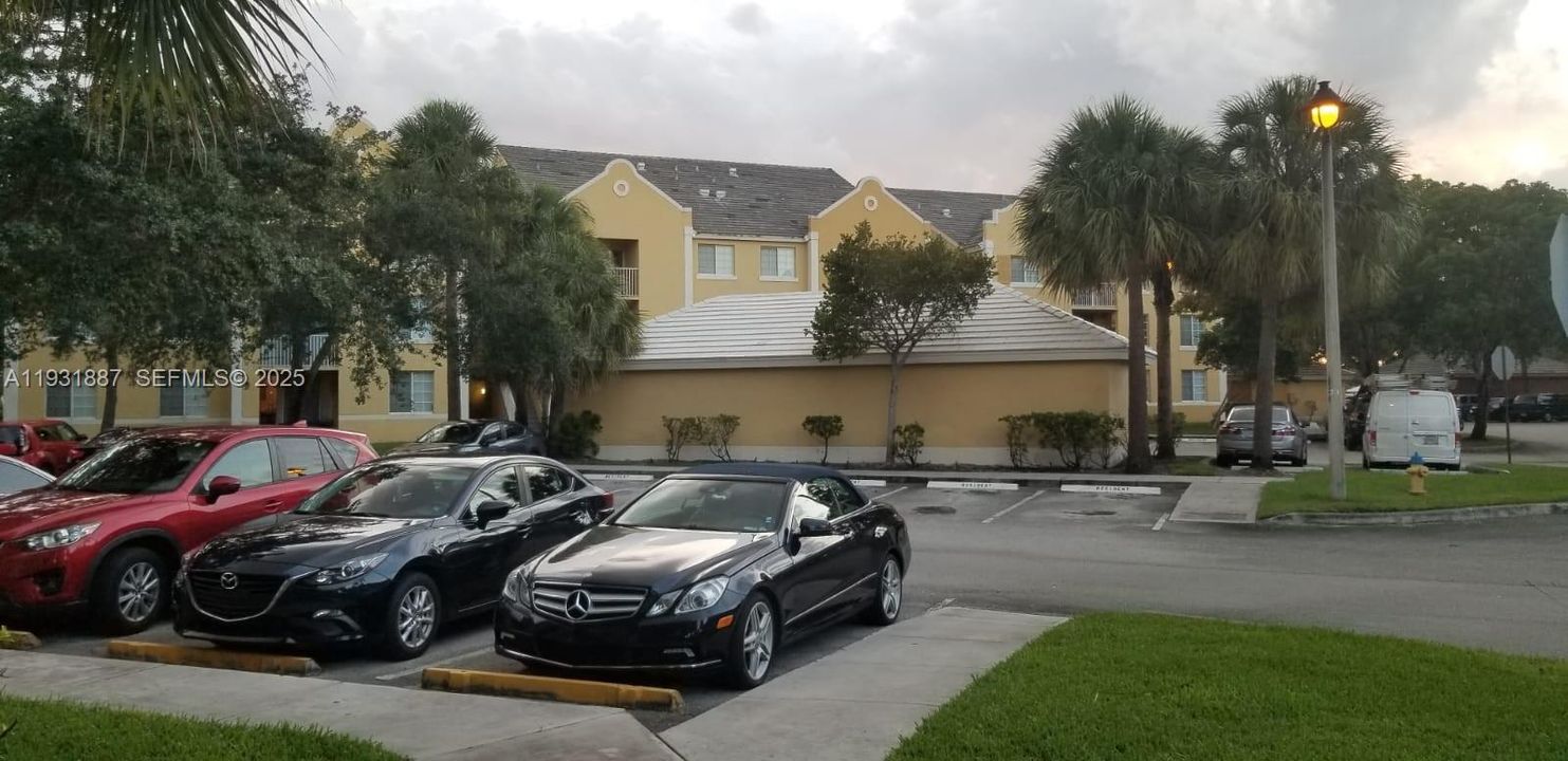 En Renta: $2,295 (2 camas, 2 baños, 1065 Pies cuadrados)