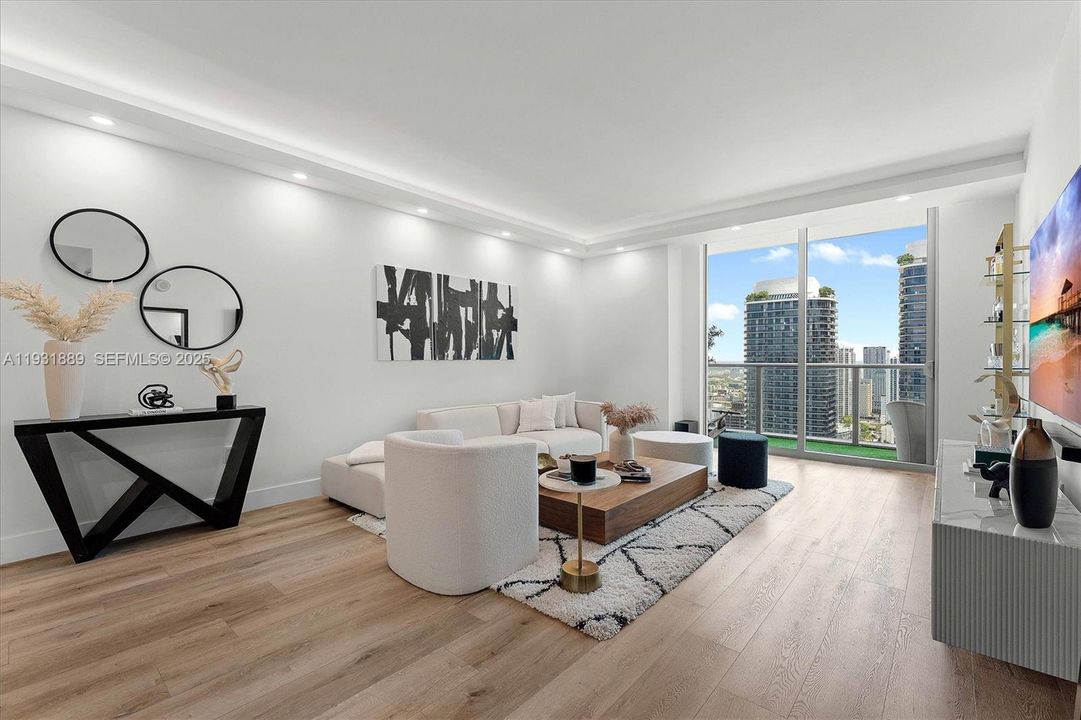 For Rent: $3,900 (1 beds, 1 baths, 812 Square Feet)