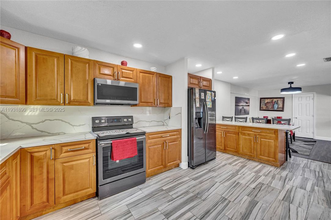 For Sale: $499,000 (3 beds, 2 baths, 2144 Square Feet)