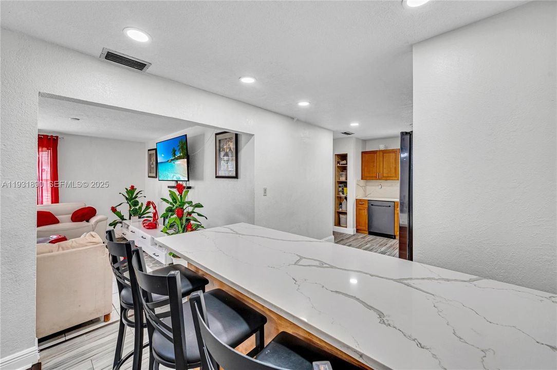 For Sale: $499,000 (3 beds, 2 baths, 2144 Square Feet)