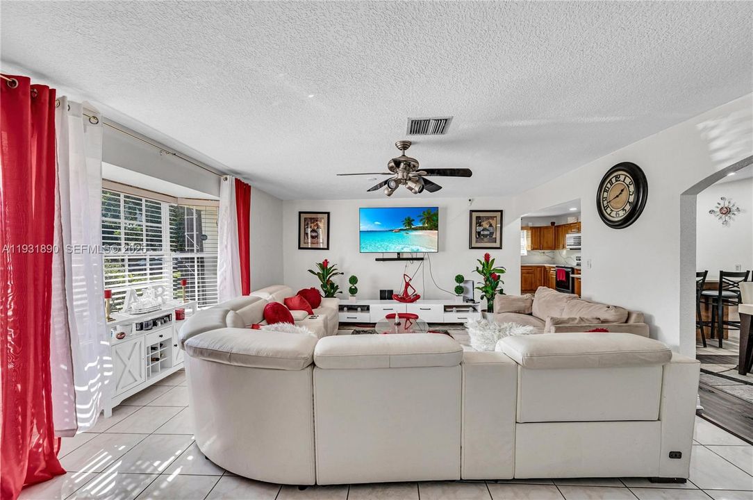 For Sale: $499,000 (3 beds, 2 baths, 2144 Square Feet)