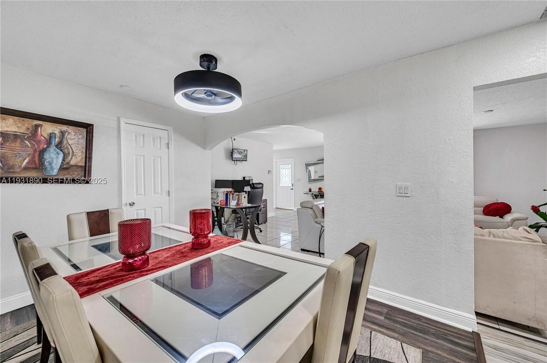 For Sale: $499,000 (3 beds, 2 baths, 2144 Square Feet)