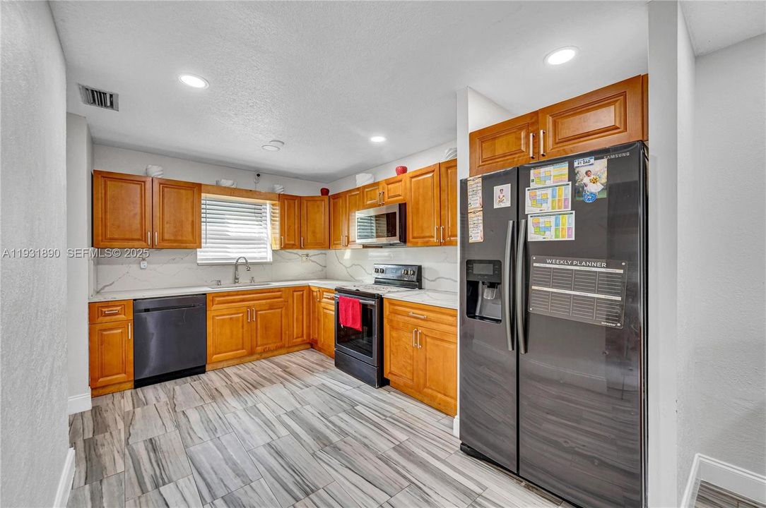 For Sale: $499,000 (3 beds, 2 baths, 2144 Square Feet)