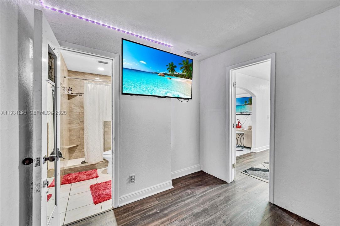 For Sale: $499,000 (3 beds, 2 baths, 2144 Square Feet)