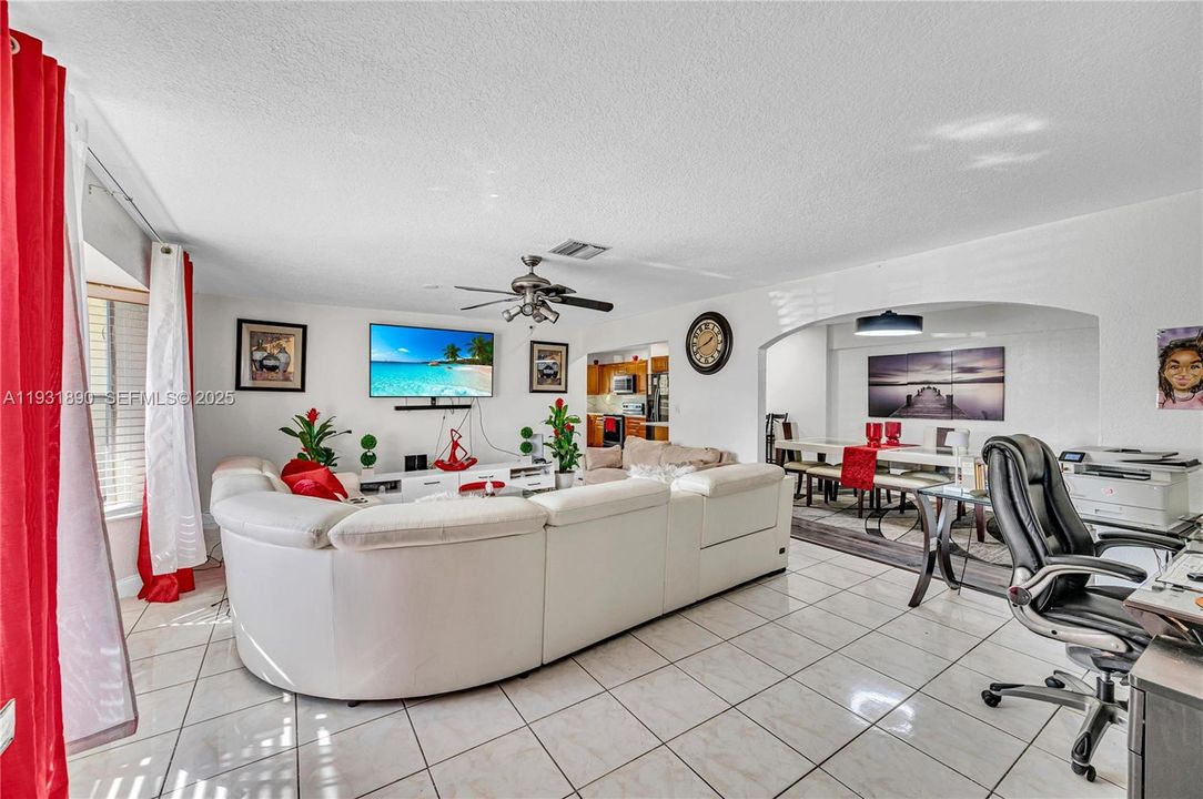 For Sale: $499,000 (3 beds, 2 baths, 2144 Square Feet)