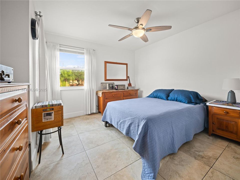 На продажу: $459,000 (3 спален, 2 ванн, 1698 Квадратных фут)