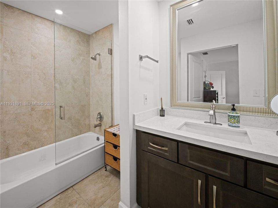 На продажу: $459,000 (3 спален, 2 ванн, 1698 Квадратных фут)