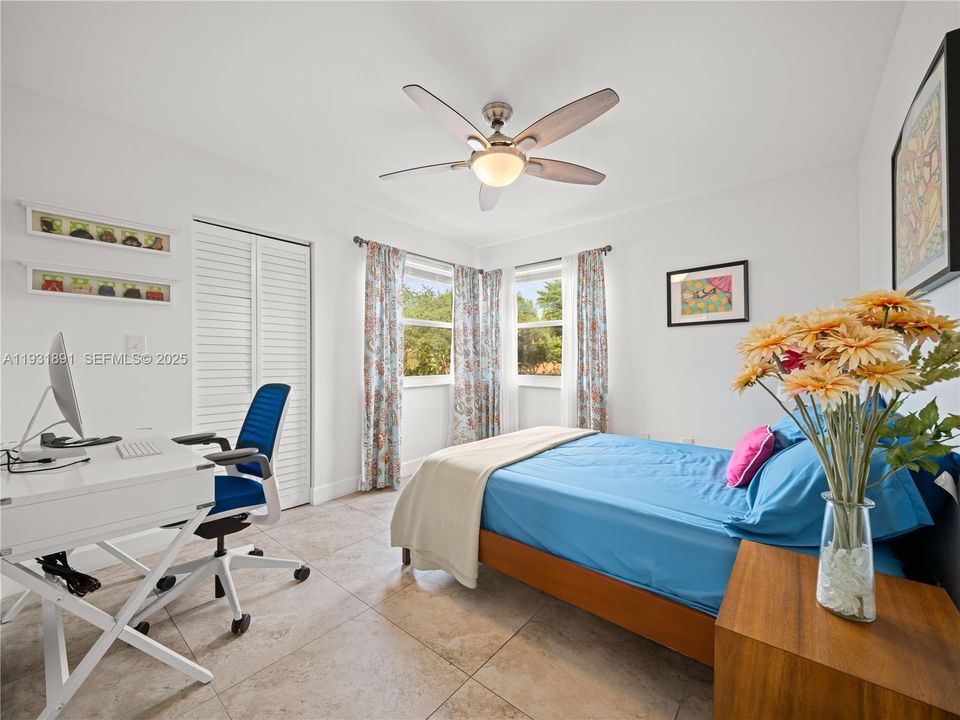 На продажу: $459,000 (3 спален, 2 ванн, 1698 Квадратных фут)