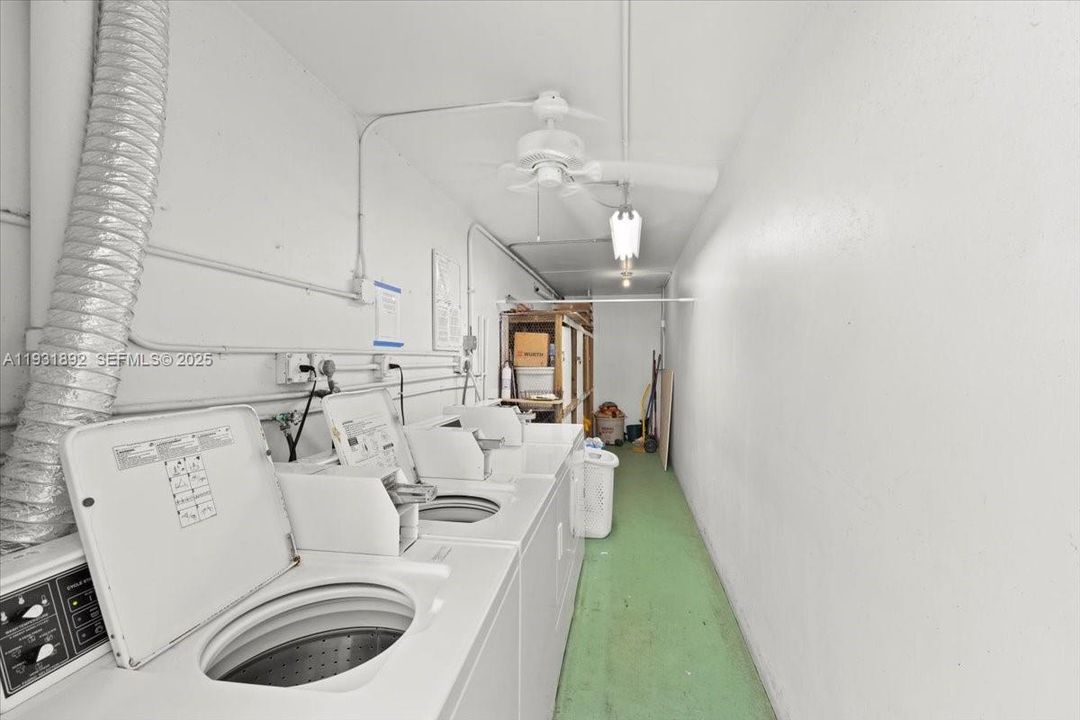 For Sale: $85,000 (1 beds, 1 baths, 700 Square Feet)