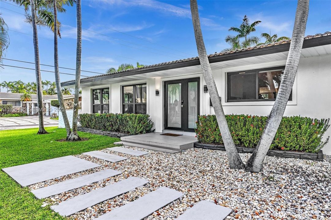 На продажу: $2,579,000 (3 спален, 4 ванн, 2492 Квадратных фут)