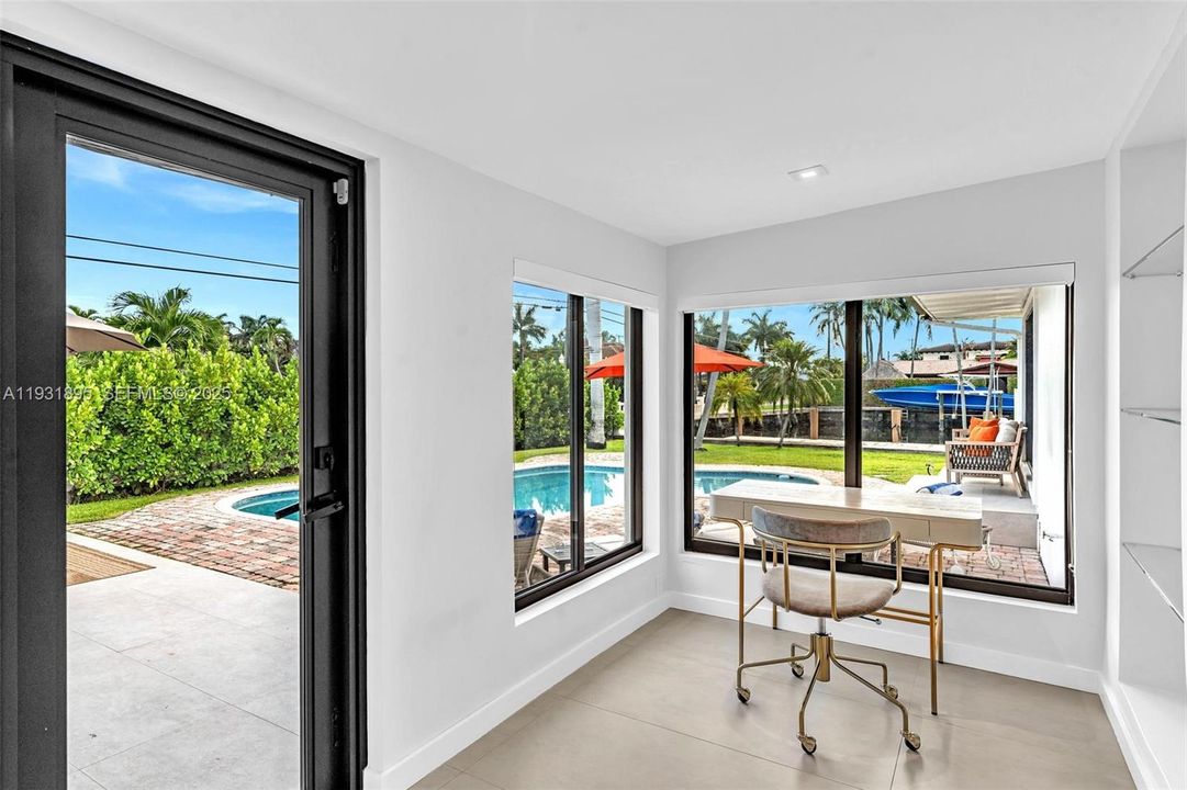 На продажу: $2,579,000 (3 спален, 4 ванн, 2492 Квадратных фут)