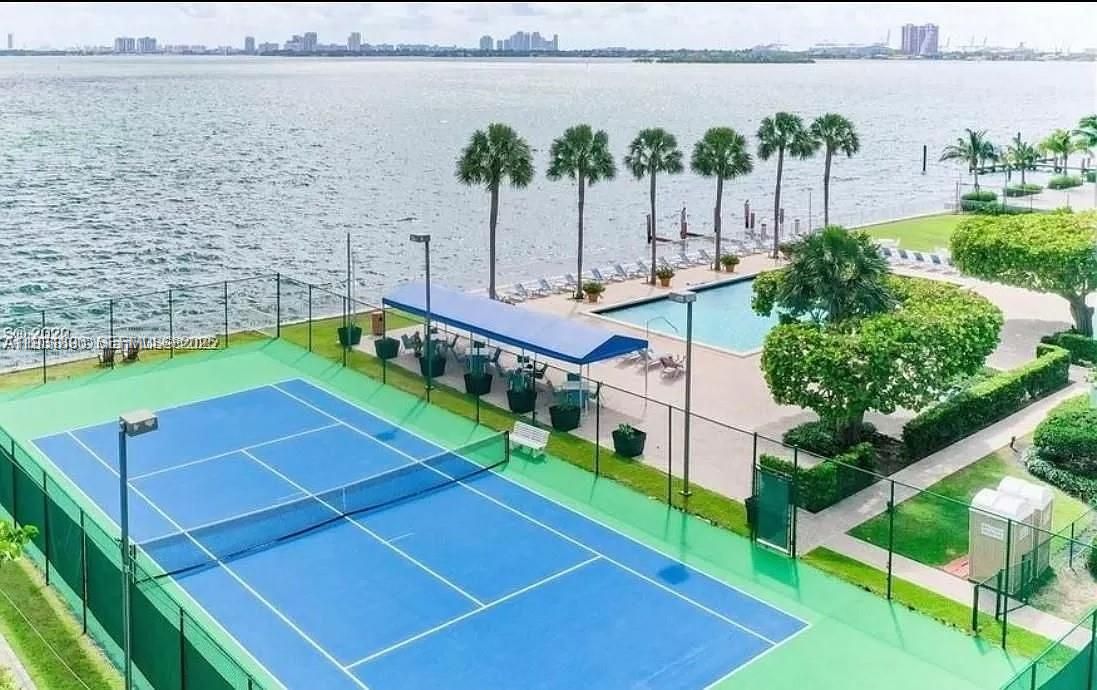 В аренду: $2,550 (1 спален, 1 ванн, 822 Квадратных фут)