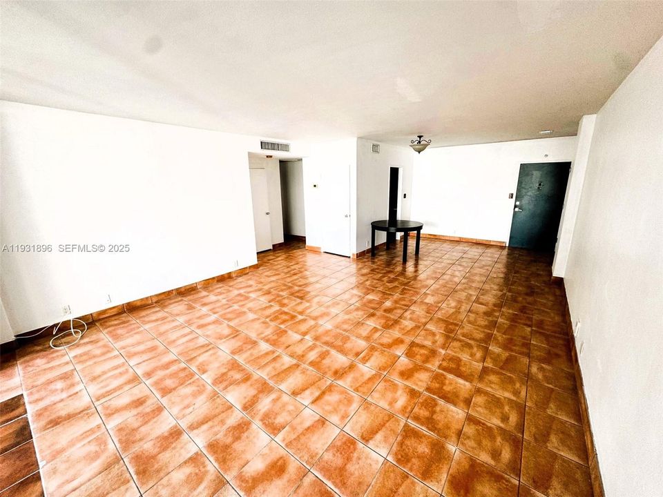 В аренду: $2,550 (1 спален, 1 ванн, 822 Квадратных фут)