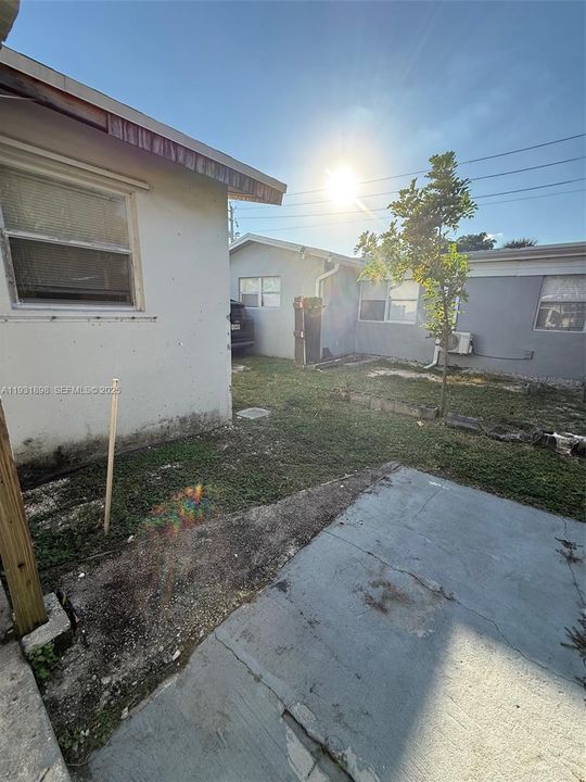 出租: $2,200 (2 贝兹, 1 浴室, 2362 平方英尺)