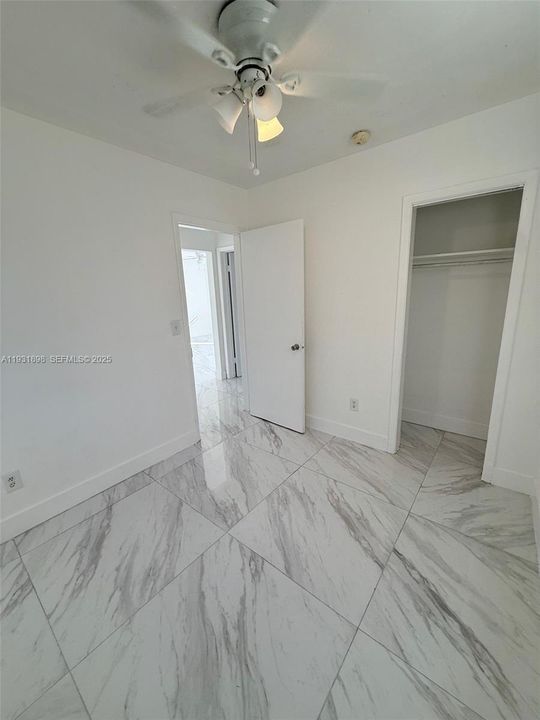 出租: $2,200 (2 贝兹, 1 浴室, 2362 平方英尺)