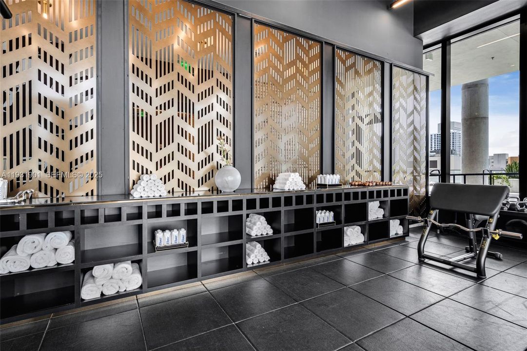 На продажу: $560,000 (1 спален, 1 ванн, 442 Квадратных фут)