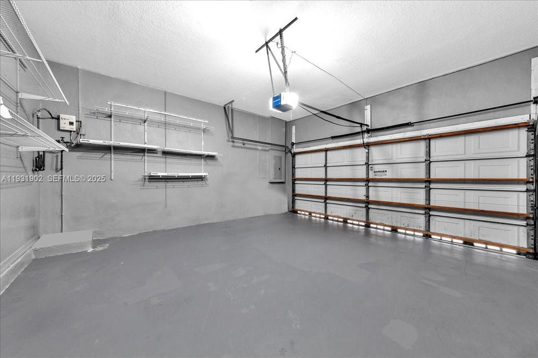 出租: $5,800 (4 贝兹, 2 浴室, 2172 平方英尺)