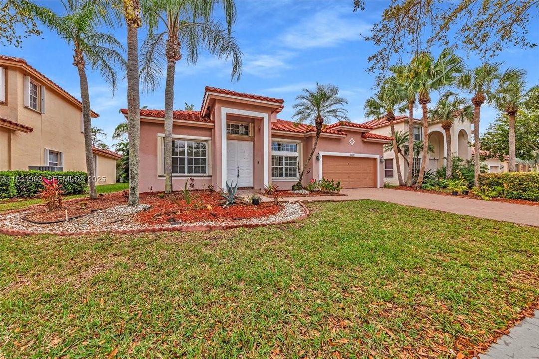 出租: $5,800 (4 贝兹, 2 浴室, 2172 平方英尺)