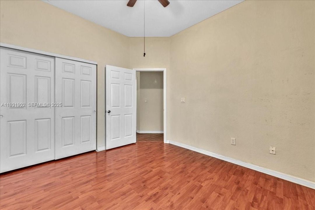 出租: $5,800 (4 贝兹, 2 浴室, 2172 平方英尺)