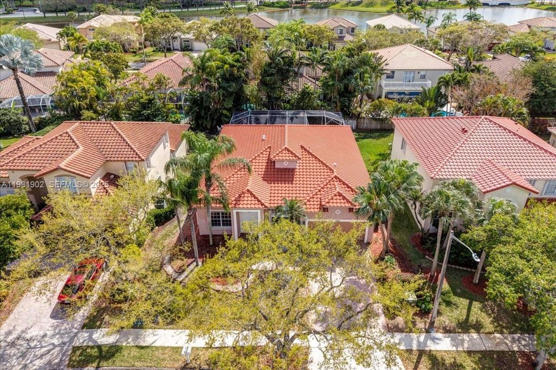 出租: $5,800 (4 贝兹, 2 浴室, 2172 平方英尺)