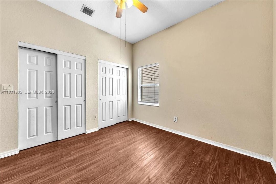 出租: $5,800 (4 贝兹, 2 浴室, 2172 平方英尺)