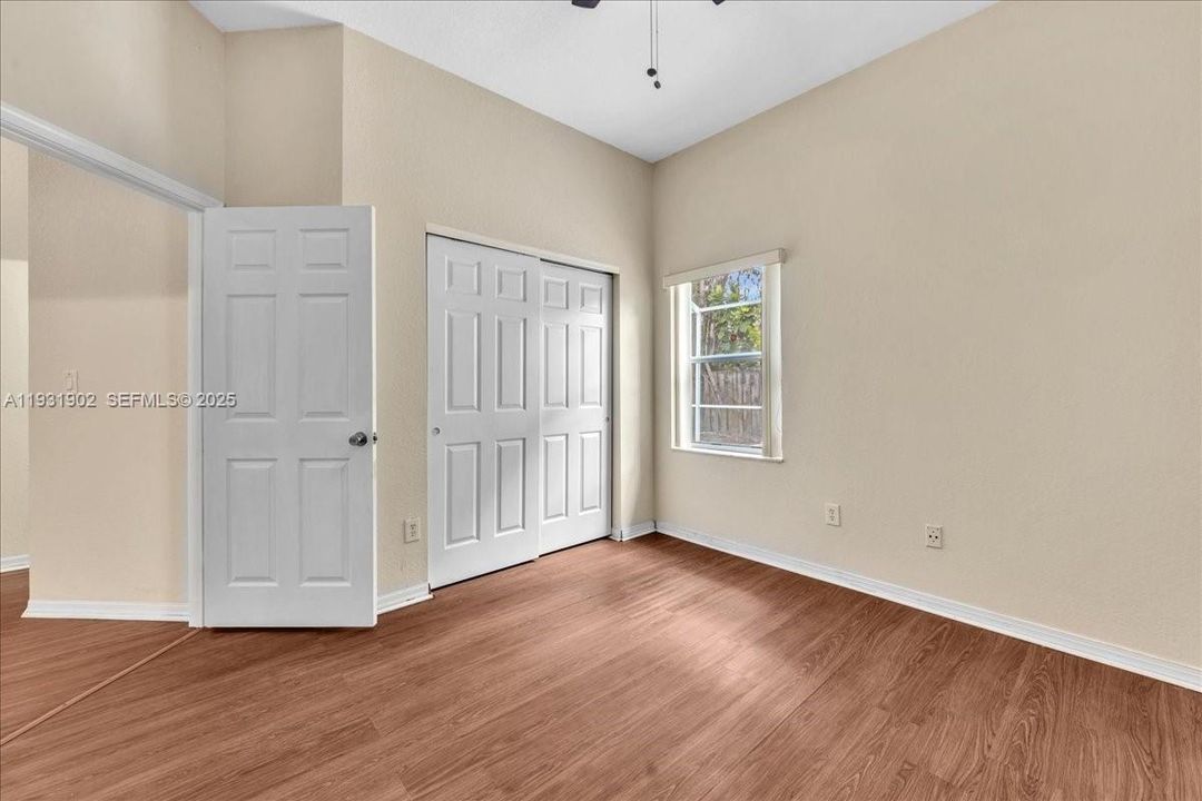 出租: $5,800 (4 贝兹, 2 浴室, 2172 平方英尺)