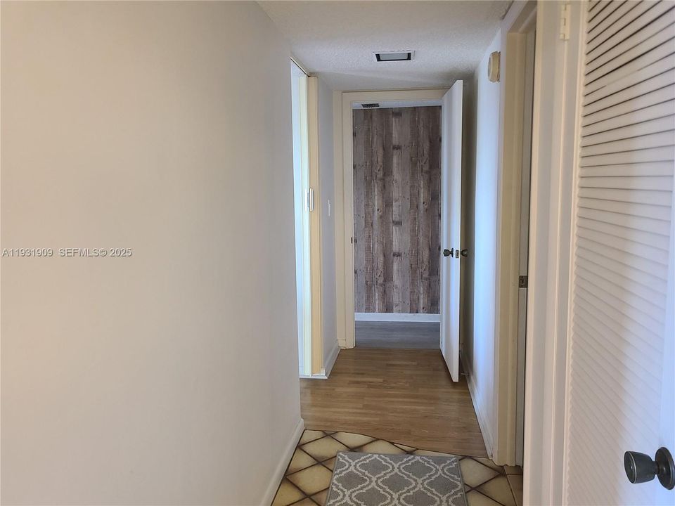 出租: $1,900 (2 贝兹, 2 浴室, 1100 平方英尺)