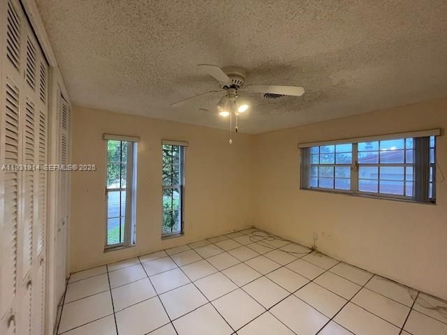 En Venta: $979,000 (3 camas, 2 baños, 2047 Pies cuadrados)