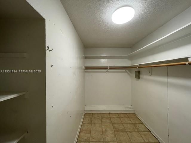 En Venta: $979,000 (3 camas, 2 baños, 2047 Pies cuadrados)