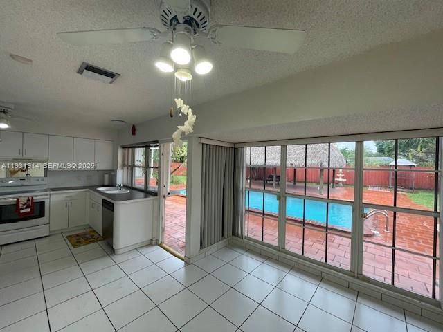 En Venta: $979,000 (3 camas, 2 baños, 2047 Pies cuadrados)