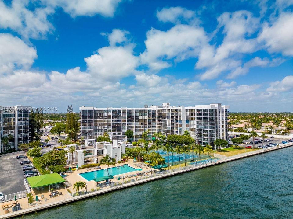 出租: $2,300 (2 贝兹, 2 浴室, 1130 平方英尺)