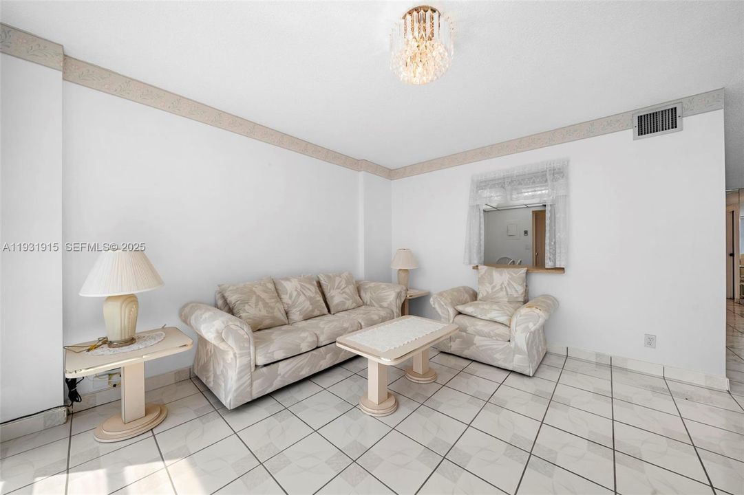 出租: $2,300 (2 贝兹, 2 浴室, 1130 平方英尺)