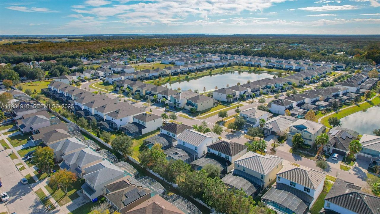 For Sale: $595,000 (5 beds, 5 baths, 3067 Square Feet)