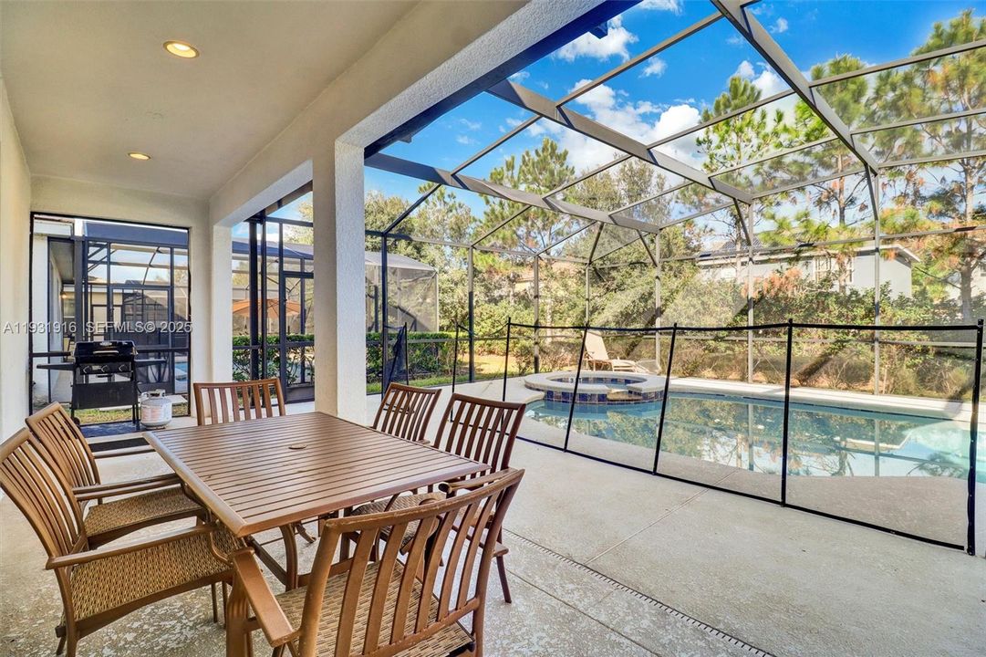 For Sale: $595,000 (5 beds, 5 baths, 3067 Square Feet)