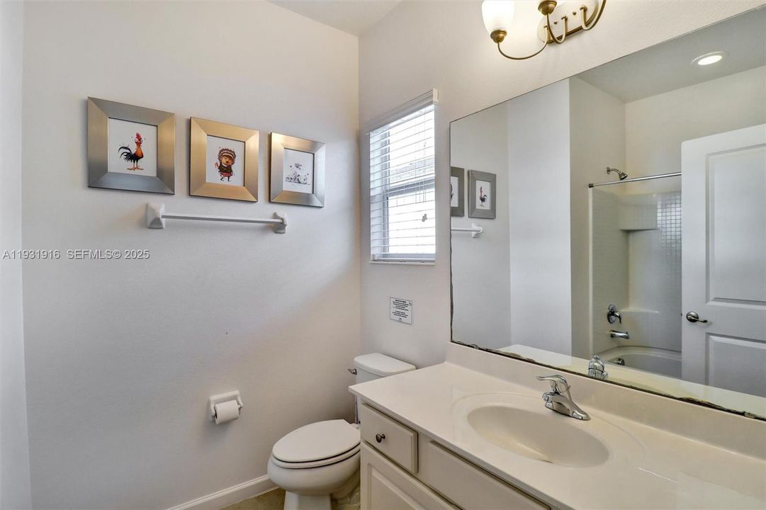 For Sale: $595,000 (5 beds, 5 baths, 3067 Square Feet)