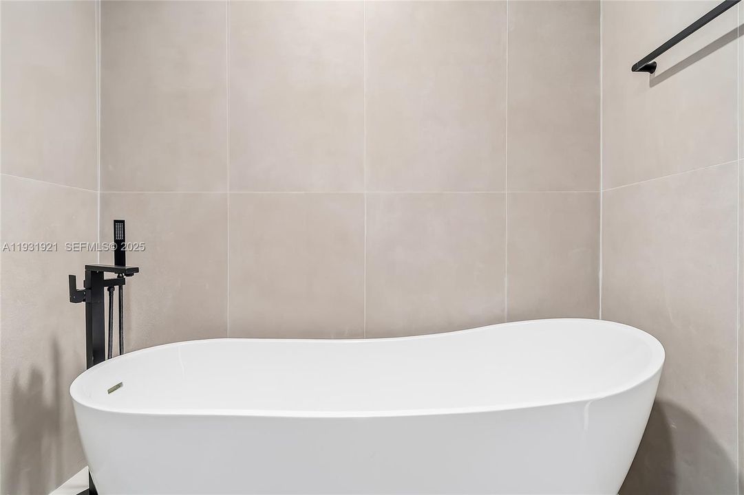 На продажу: $750,000 (3 спален, 3 ванн, 1432 Квадратных фут)