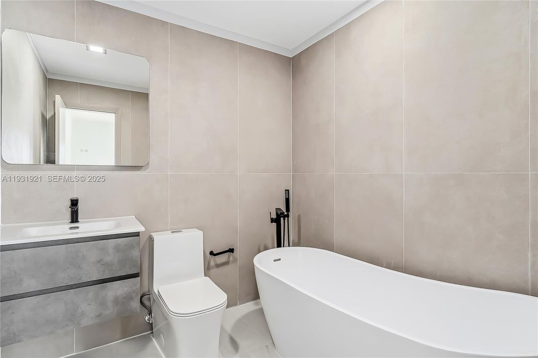 На продажу: $750,000 (3 спален, 3 ванн, 1432 Квадратных фут)