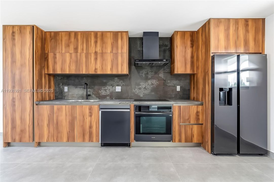 На продажу: $750,000 (3 спален, 3 ванн, 1432 Квадратных фут)