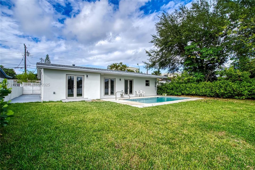 На продажу: $750,000 (3 спален, 3 ванн, 1432 Квадратных фут)