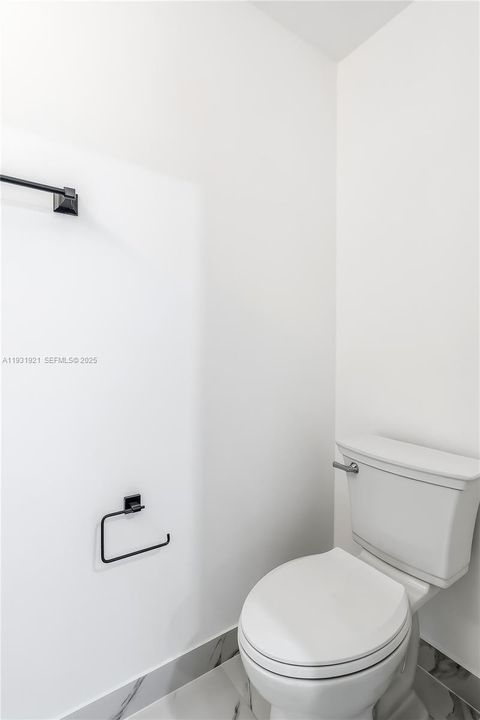 На продажу: $750,000 (3 спален, 3 ванн, 1432 Квадратных фут)