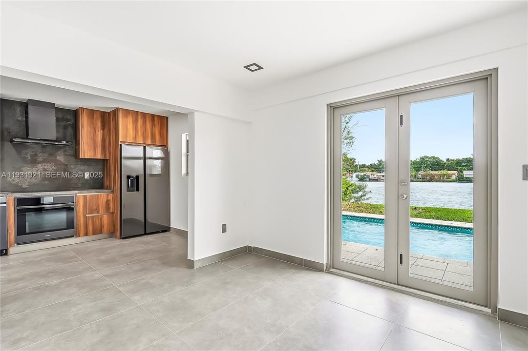 На продажу: $750,000 (3 спален, 3 ванн, 1432 Квадратных фут)