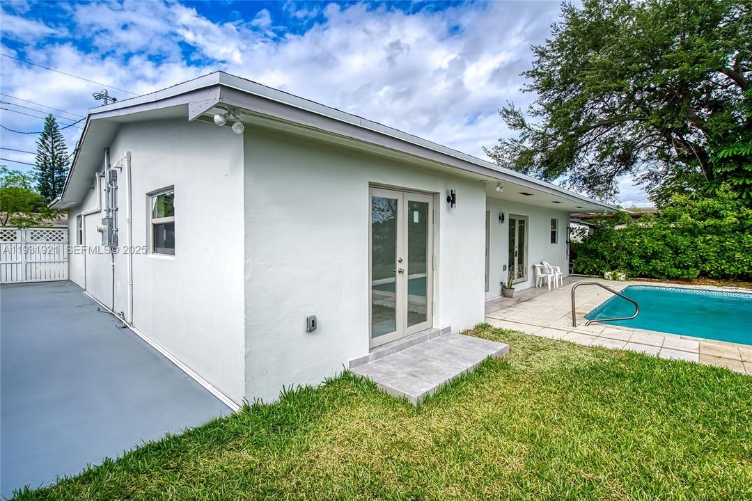 На продажу: $750,000 (3 спален, 3 ванн, 1432 Квадратных фут)