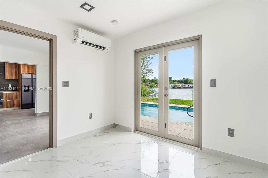 На продажу: $750,000 (3 спален, 3 ванн, 1432 Квадратных фут)