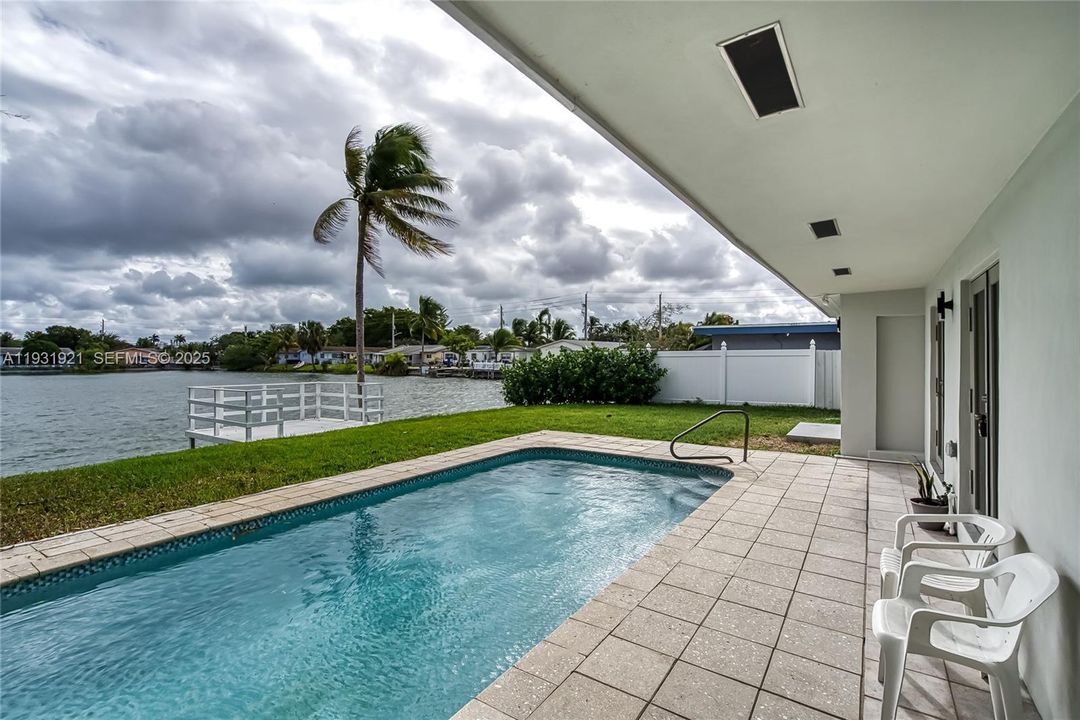 На продажу: $750,000 (3 спален, 3 ванн, 1432 Квадратных фут)