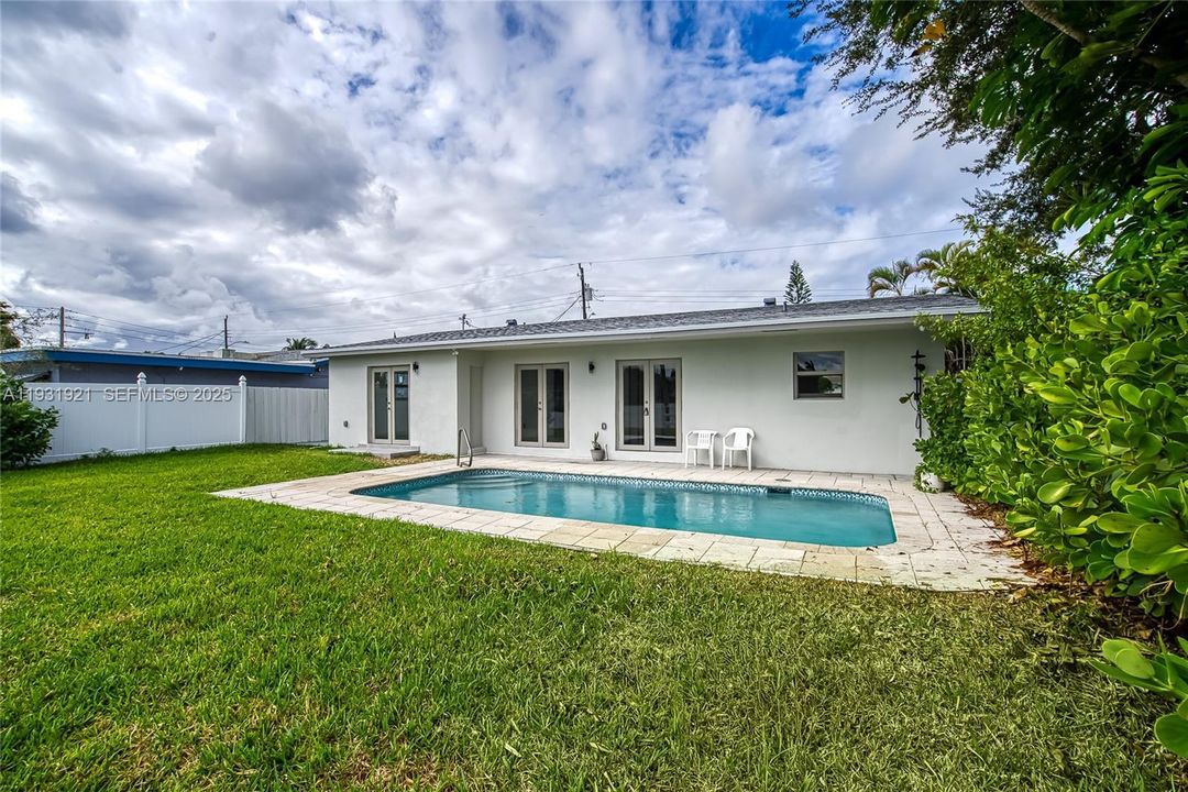 На продажу: $750,000 (3 спален, 3 ванн, 1432 Квадратных фут)