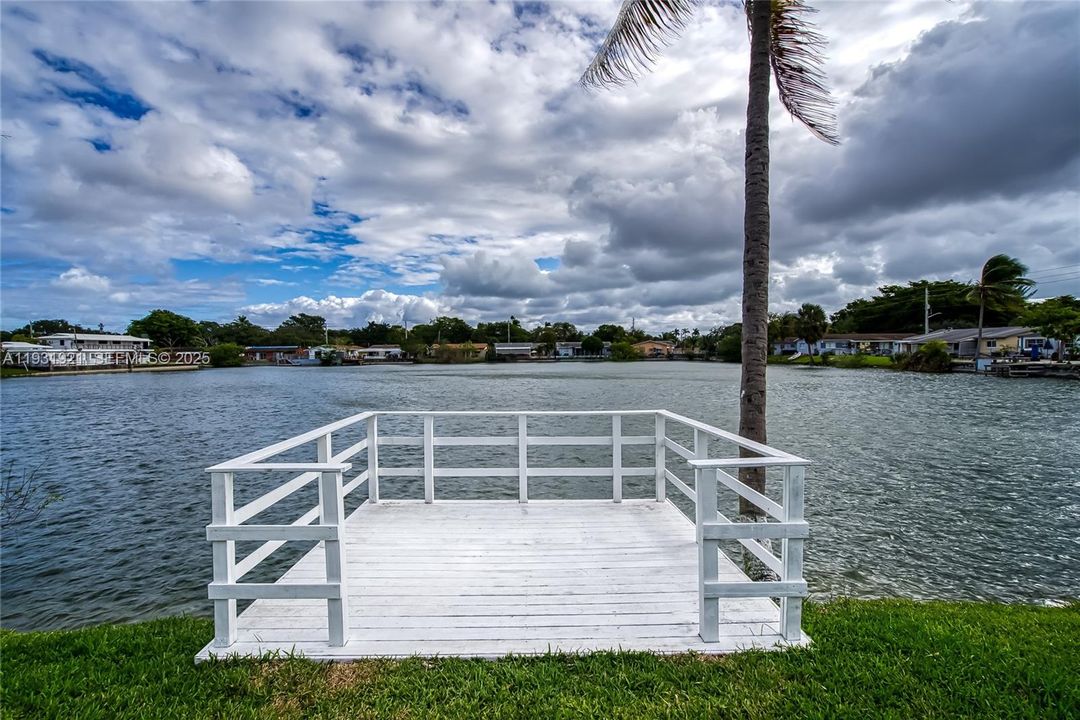 На продажу: $750,000 (3 спален, 3 ванн, 1432 Квадратных фут)