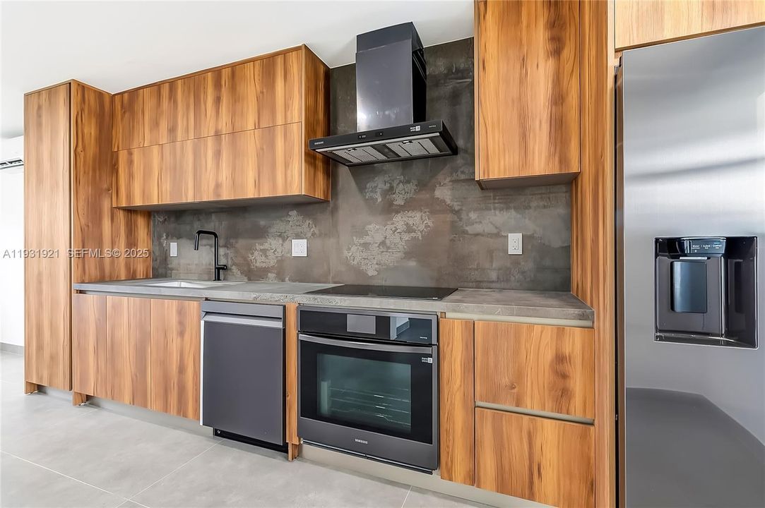 На продажу: $750,000 (3 спален, 3 ванн, 1432 Квадратных фут)