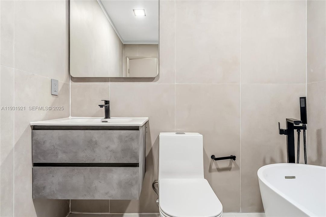 На продажу: $750,000 (3 спален, 3 ванн, 1432 Квадратных фут)