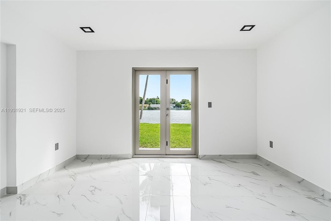 На продажу: $750,000 (3 спален, 3 ванн, 1432 Квадратных фут)