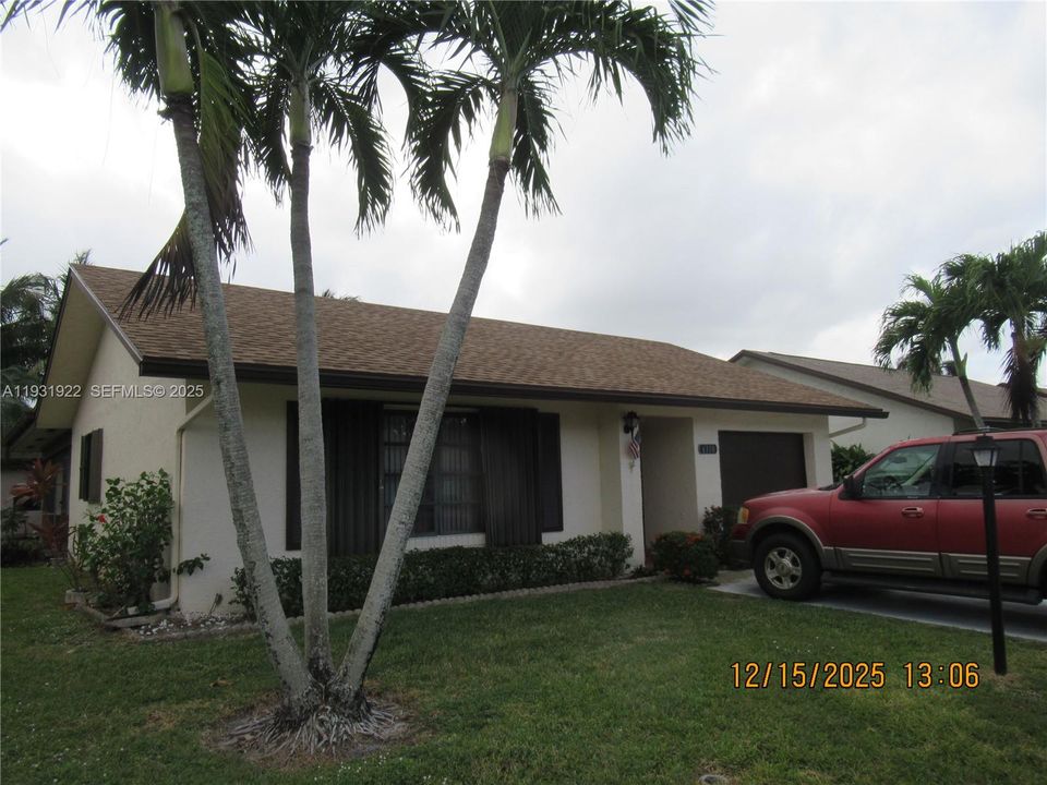 For Sale: $274,900 (2 beds, 2 baths, 1157 Square Feet)